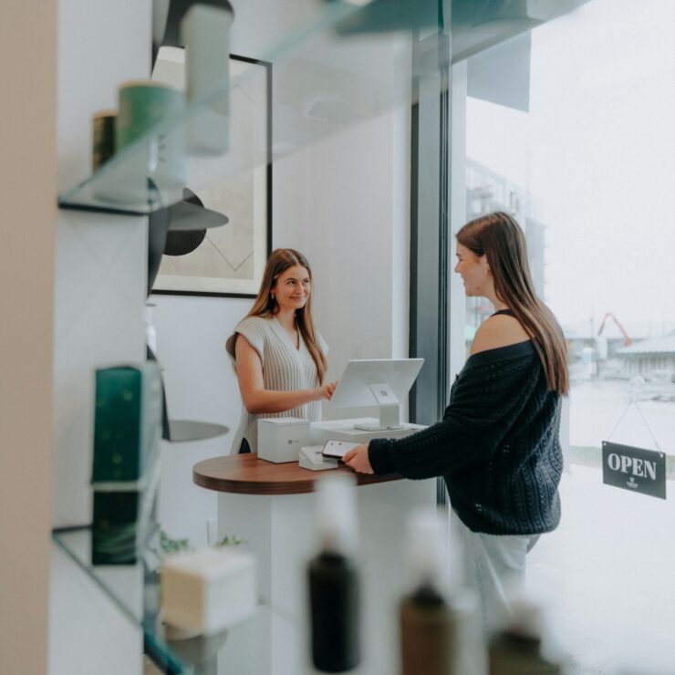 What to Do If You Suspect Addiction In a Coworker  